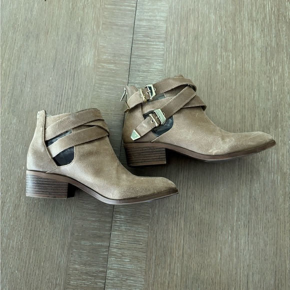 Seychelles Scoundrel Learher Taupe Ankle Booties Sz 7 - Picture 2 of 12